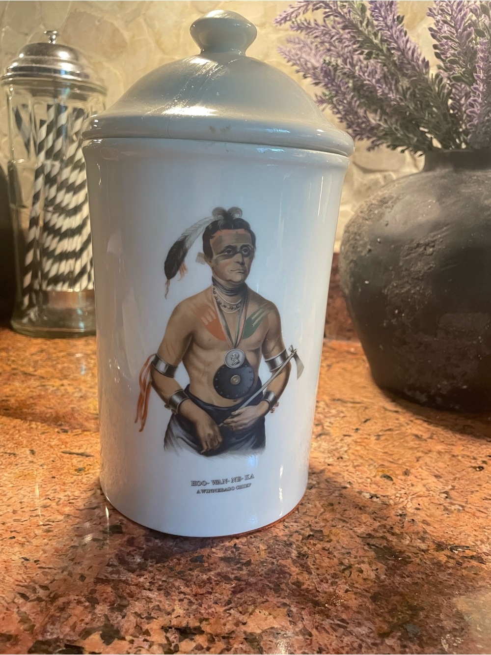 Vtg Gold Label 1886 Tobacco Humidor Hoo-Wa-na Kah Winnebago Indian Chief
